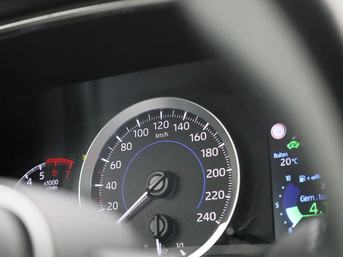 1.8 Hybrid Business | Automaat | Navigatie | DAB  | Camera | Apple CarPlay / Android auto | Climate control | Cruise control | Bluetooth | DAB | Trekhaak