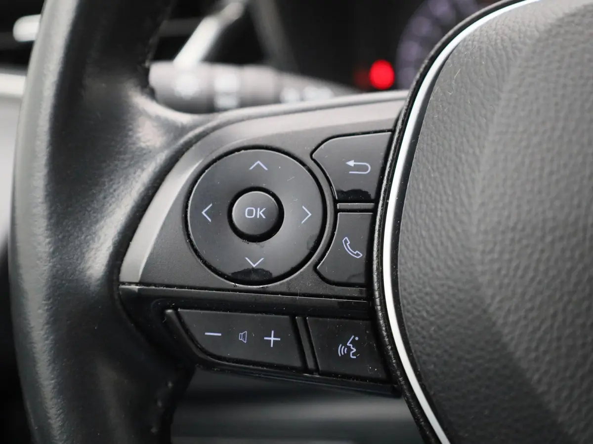 1.8 Hybrid Business | Automaat | Navigatie | DAB  | Camera | Apple CarPlay / Android auto | Climate control | Cruise control | Bluetooth | DAB | Trekhaak