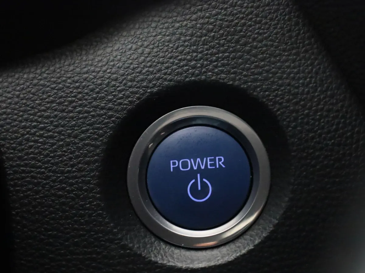 1.8 Hybrid Business | Automaat | Navigatie | DAB  | Camera | Apple CarPlay / Android auto | Climate control | Cruise control | Bluetooth | DAB | Trekhaak