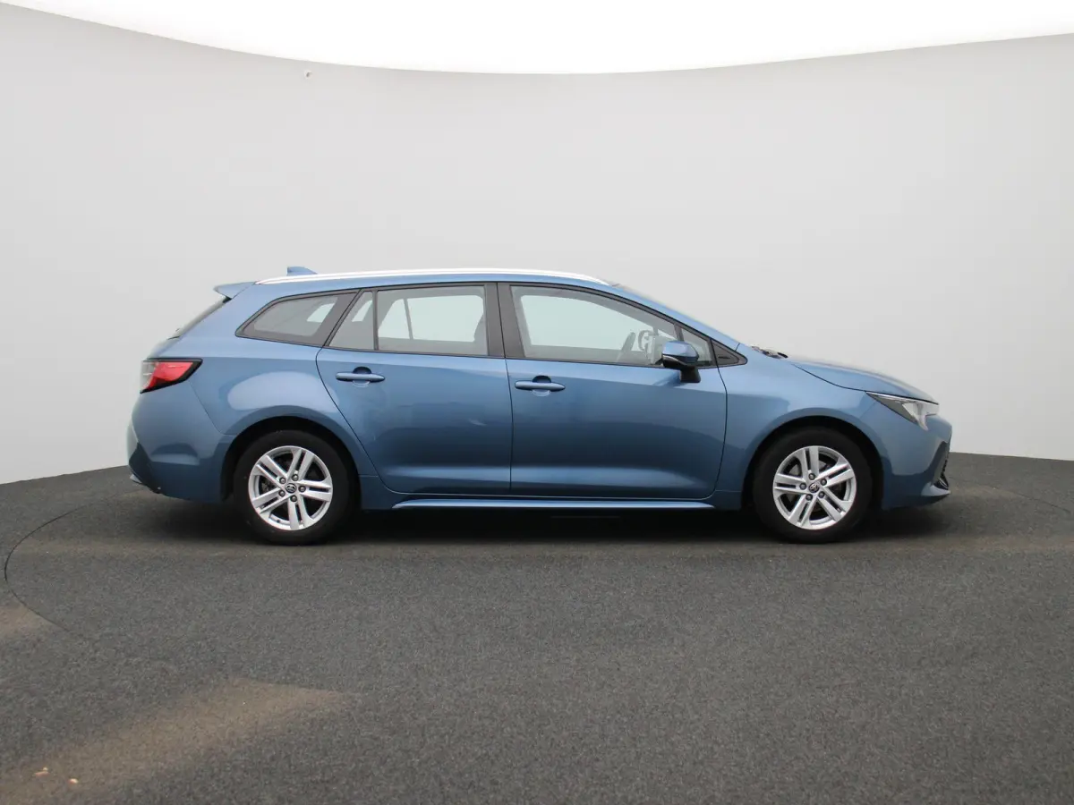 1.8 Hybrid Business | Automaat | Navigatie | DAB  | Camera | Apple CarPlay / Android auto | Climate control | Cruise control | Bluetooth | DAB | Trekhaak