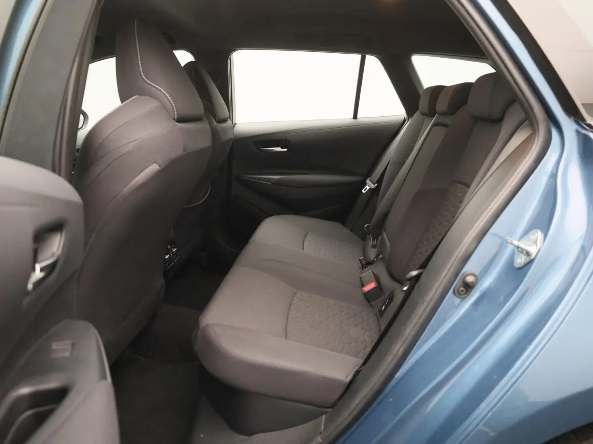 1.8 Hybrid Business | Automaat | Navigatie | DAB  | Camera | Apple CarPlay / Android auto | Climate control | Cruise control | Bluetooth | DAB | Trekhaak