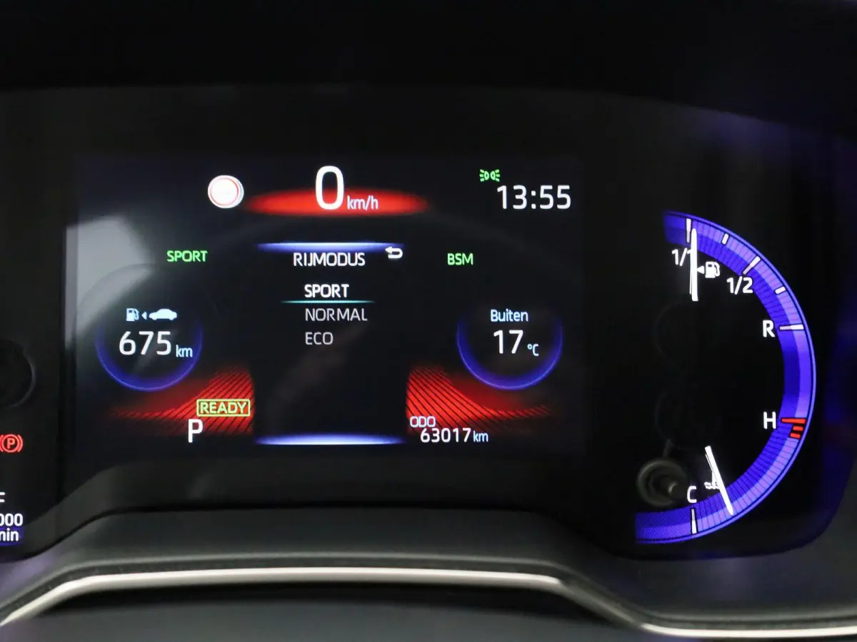 1.8 Hybrid Executive | Automaat | Stoel verwarming | Parkeer sensoren | DAB  | Camera | Climate control | Cruise control | Bluetooth | Half Leder