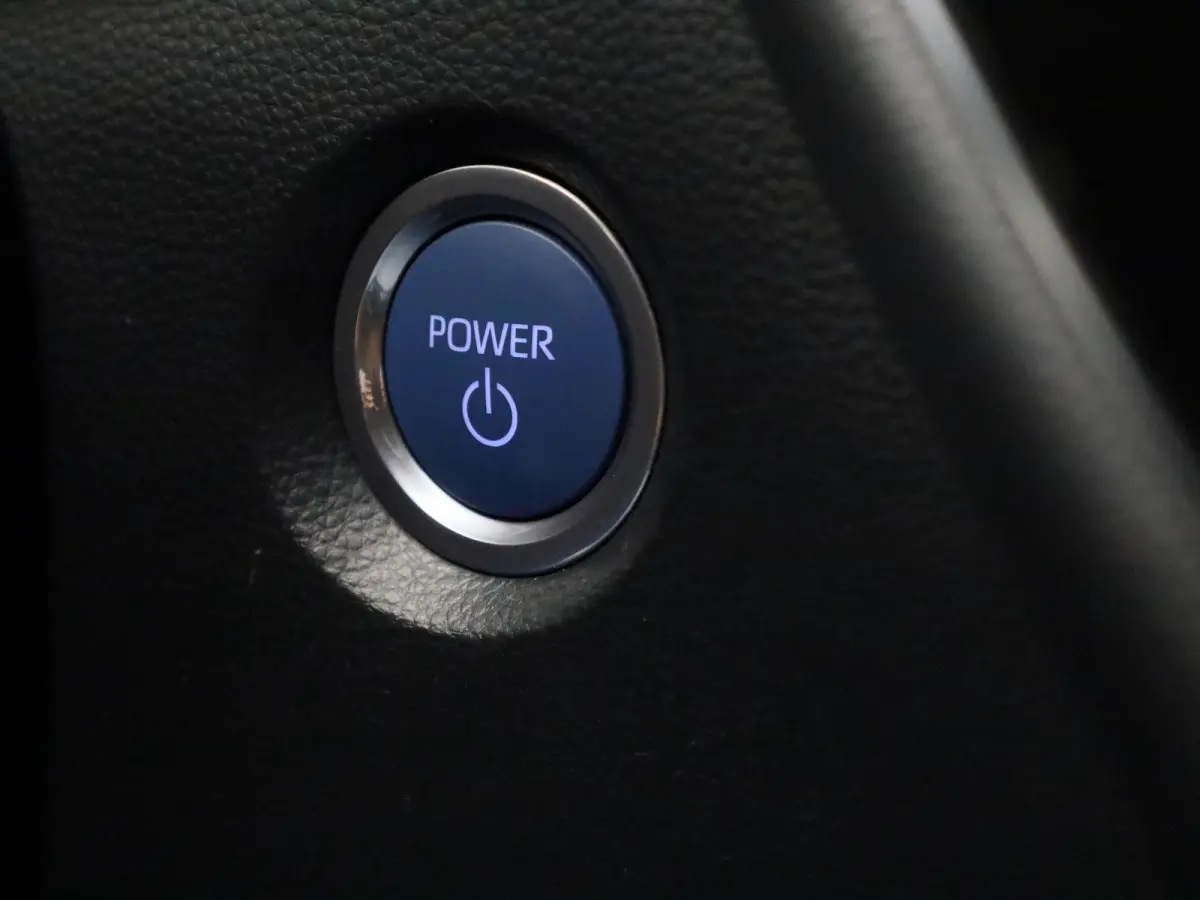 1.8 Hybrid Executive | Automaat | Stoel verwarming | Parkeer sensoren | DAB  | Camera | Climate control | Cruise control | Bluetooth | Half Leder
