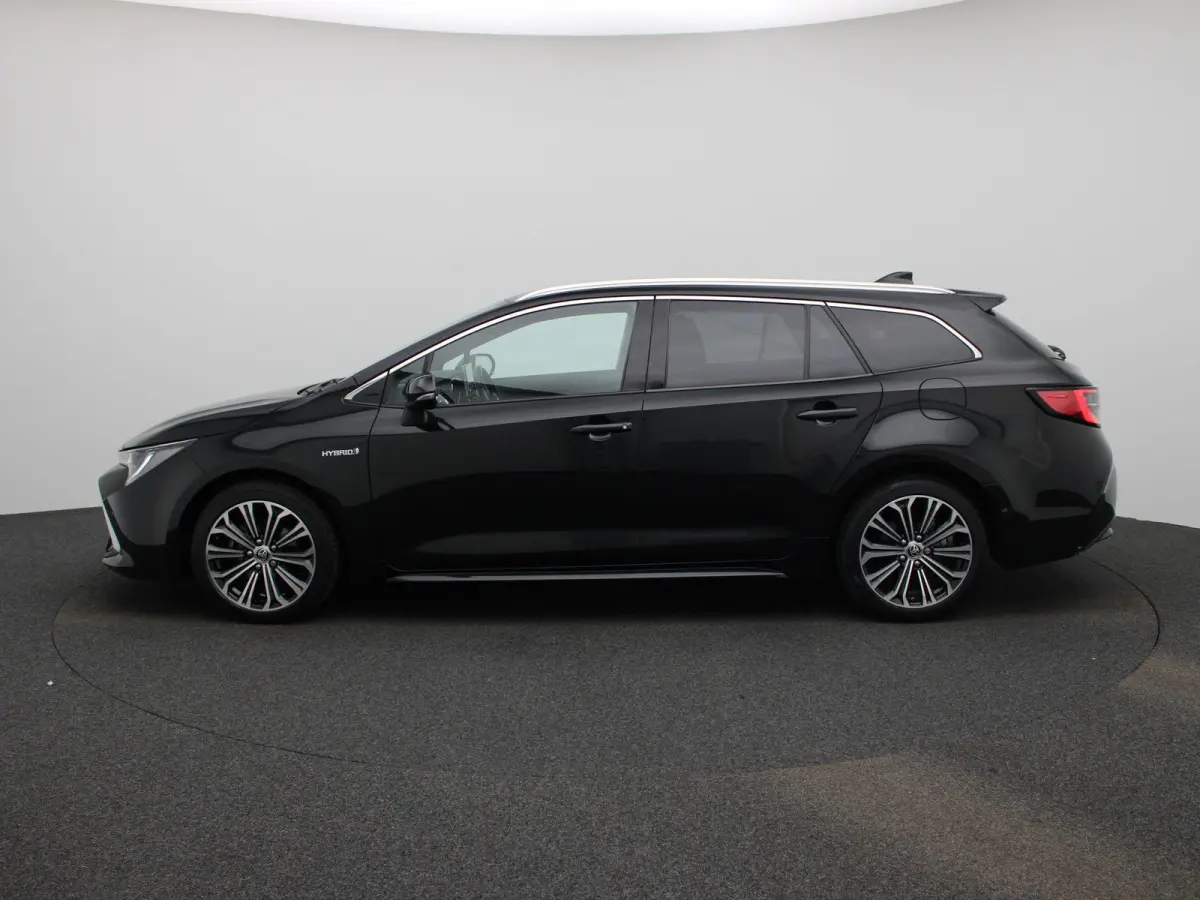 1.8 Hybrid Executive | Automaat | Stoel verwarming | Parkeer sensoren | DAB  | Camera | Climate control | Cruise control | Bluetooth | Half Leder