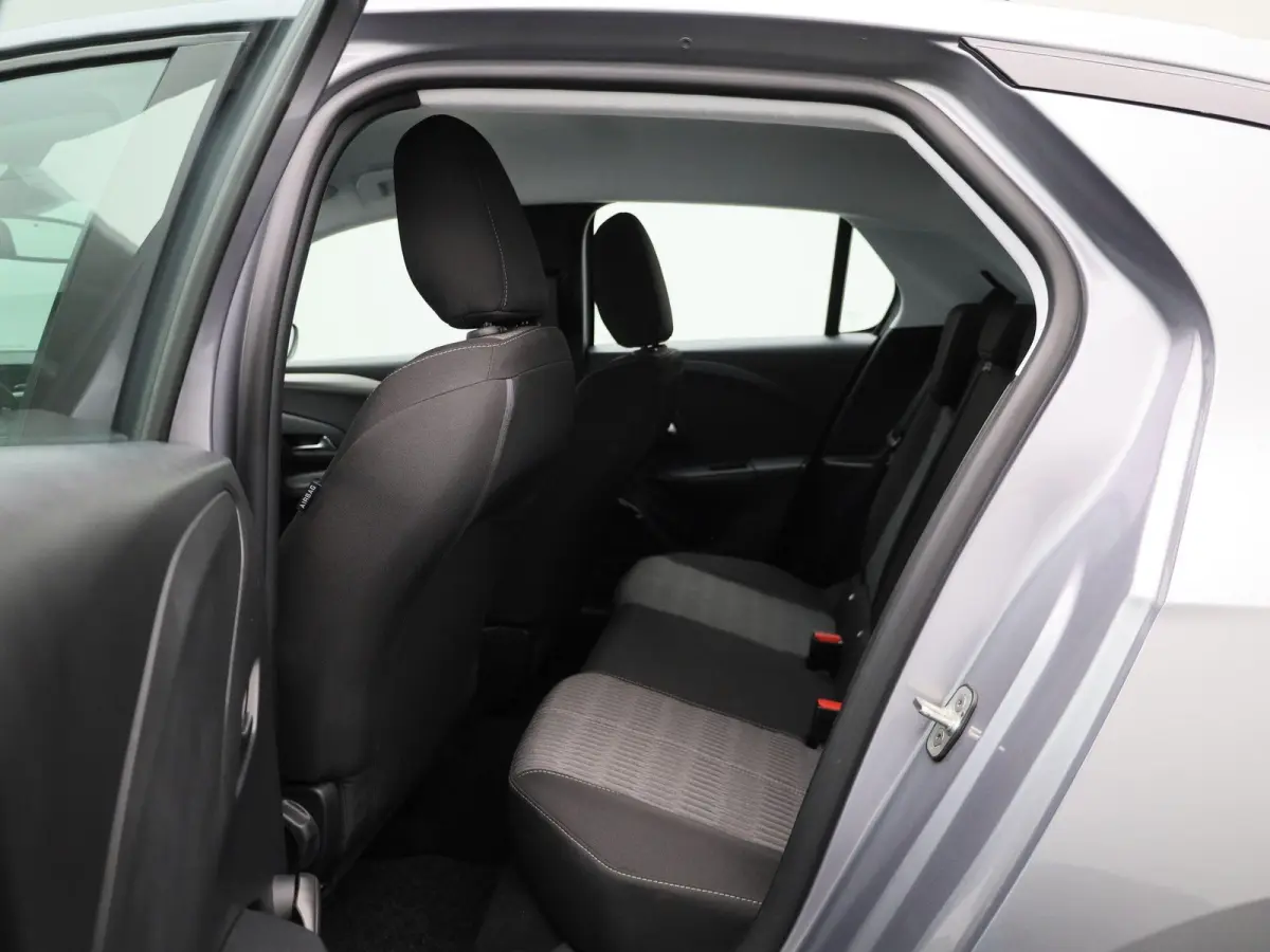 1.2 Edition | Apple Carplay / Android Auto | Navigatie | Camera | Cruise Control | Parkeersensoren | Airco | DAB | Lichtmetalen Velgen |