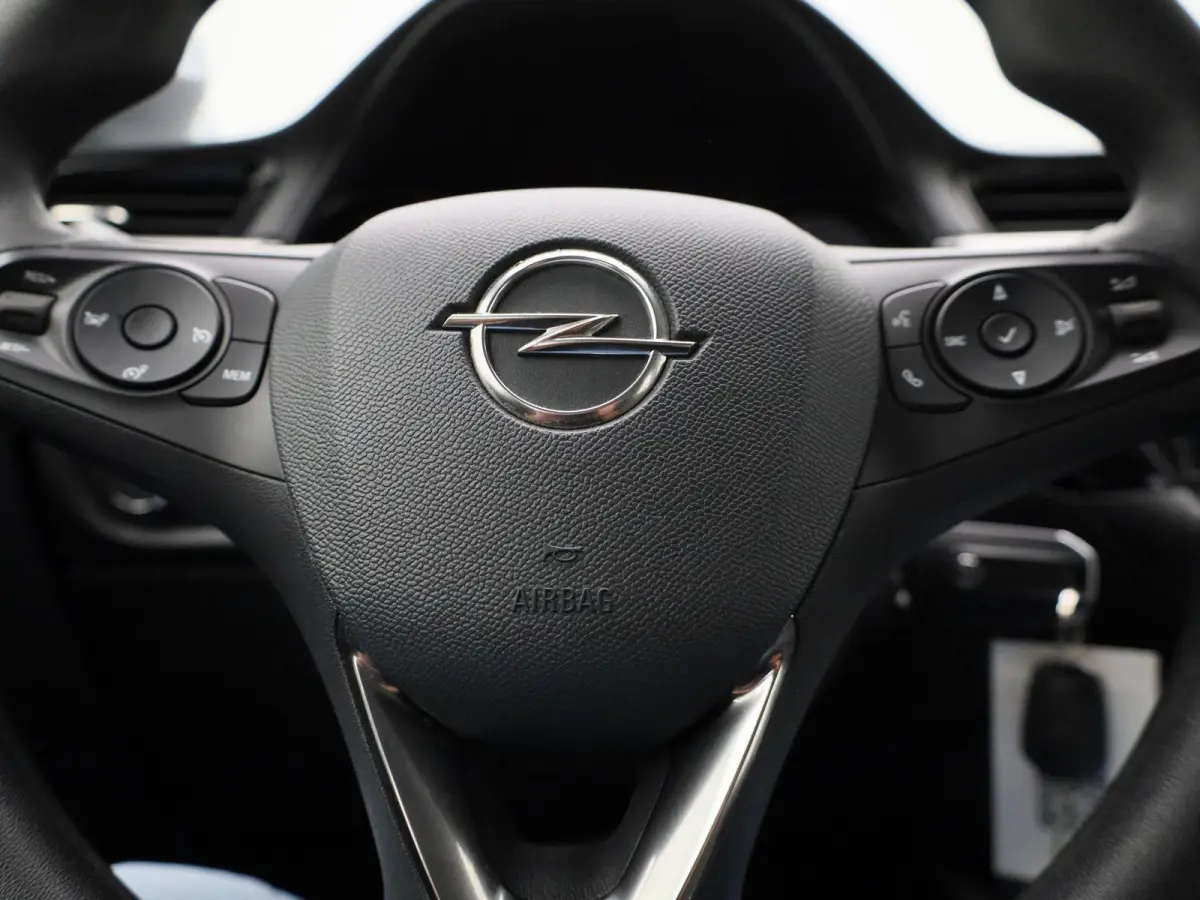 1.2 Edition | Apple Carplay / Android Auto | Navigatie | Camera | Cruise Control | Parkeersensoren | Airco | DAB | Lichtmetalen Velgen |