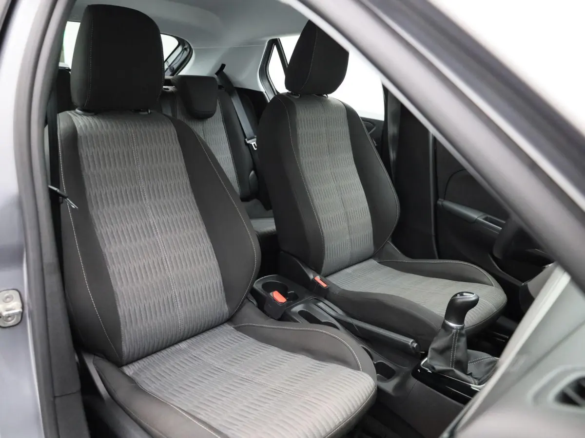 1.2 Edition | Apple Carplay / Android Auto | Navigatie | Camera | Cruise Control | Parkeersensoren | Airco | DAB | Lichtmetalen Velgen |