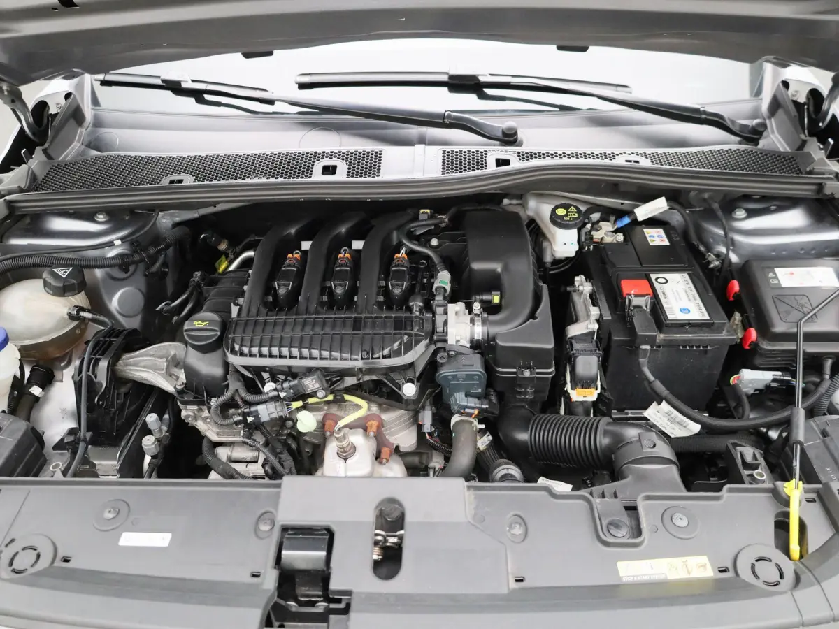 1.2 Edition | Apple Carplay / Android Auto | Navigatie | Camera | Cruise Control | Parkeersensoren | Airco | DAB | Lichtmetalen Velgen |