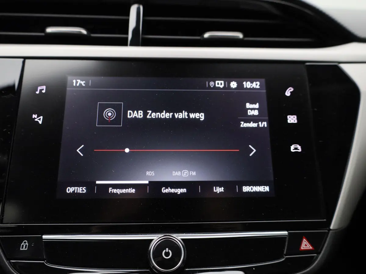1.2 Edition | Apple Carplay / Android Auto | Navigatie | Camera | Cruise Control | Parkeersensoren | Airco | DAB | Lichtmetalen Velgen |