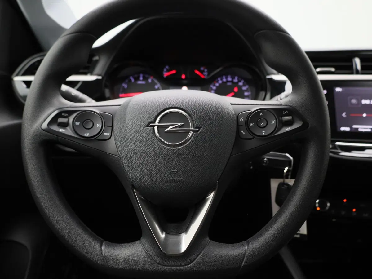 1.2 Edition | Apple Carplay / Android Auto | Navigatie | Camera | Cruise Control | Parkeersensoren | Airco | DAB | Lichtmetalen Velgen |