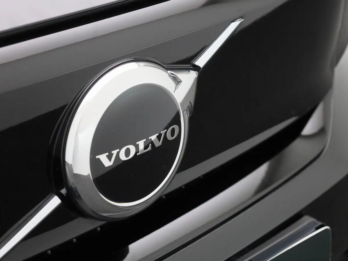 Core | Automaat | Navigatie | Apple Carplay / Android Auto | Virtual Cockpit | Achteruitrijcamera | Climate Control | Cruise Control | Bluetooth | Lichtmetalen Velgen | Parkeer sensoren |