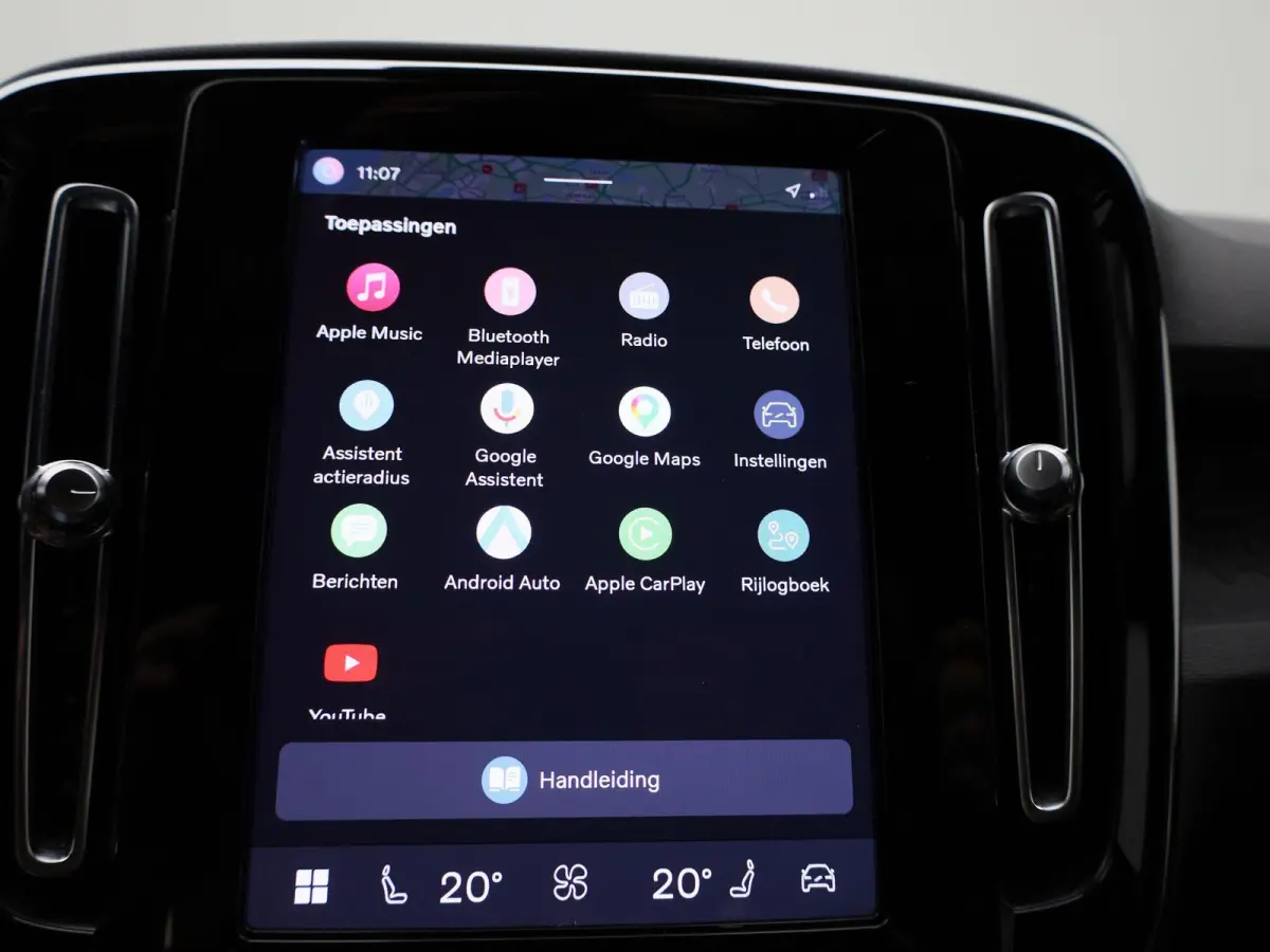 Core | Automaat | Navigatie | Apple Carplay / Android Auto | Virtual Cockpit | Achteruitrijcamera | Climate Control | Cruise Control | Bluetooth | Lichtmetalen Velgen | Parkeer sensoren |