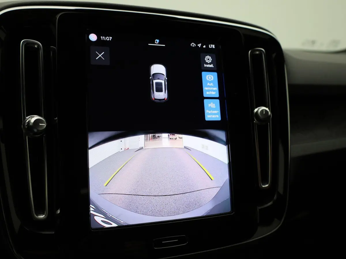 Core | Automaat | Navigatie | Apple Carplay / Android Auto | Virtual Cockpit | Achteruitrijcamera | Climate Control | Cruise Control | Bluetooth | Lichtmetalen Velgen | Parkeer sensoren |