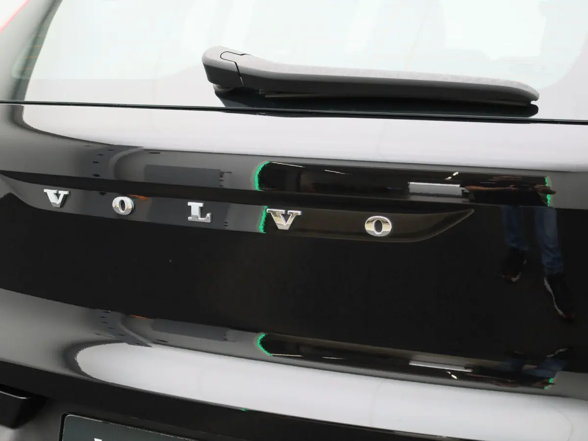 Core | Automaat | Navigatie | Apple Carplay / Android Auto | Virtual Cockpit | Achteruitrijcamera | Climate Control | Cruise Control | Bluetooth | Lichtmetalen Velgen | Parkeer sensoren |