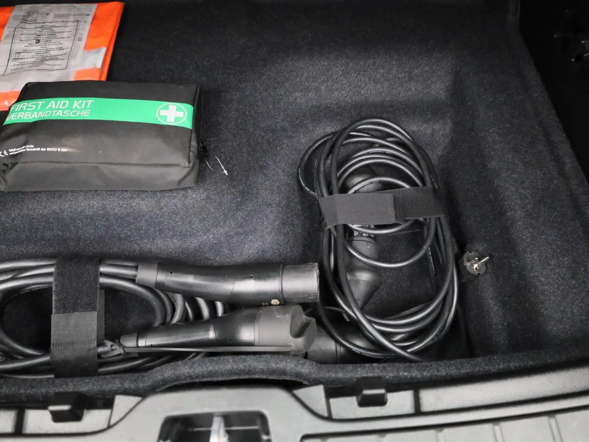 Core | Automaat | Navigatie | Apple Carplay / Android Auto | Virtual Cockpit | Achteruitrijcamera | Climate Control | Cruise Control | Bluetooth | Lichtmetalen Velgen | Parkeer sensoren |