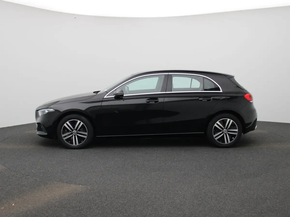 250 e Business Line | Automaat | Navigatie | Sfeer verlichting | Leder | Stoel verwarming | Camera | Cruise Control  | Parkeersensoren | Climate Control | LMV |