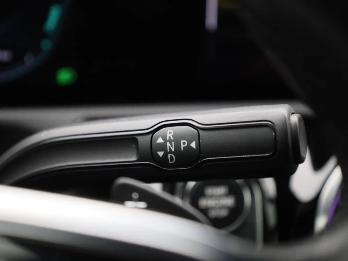 250 e Business Line | Automaat | Navigatie | Sfeer verlichting | Leder | Stoel verwarming | Camera | Cruise Control  | Parkeersensoren | Climate Control | LMV |