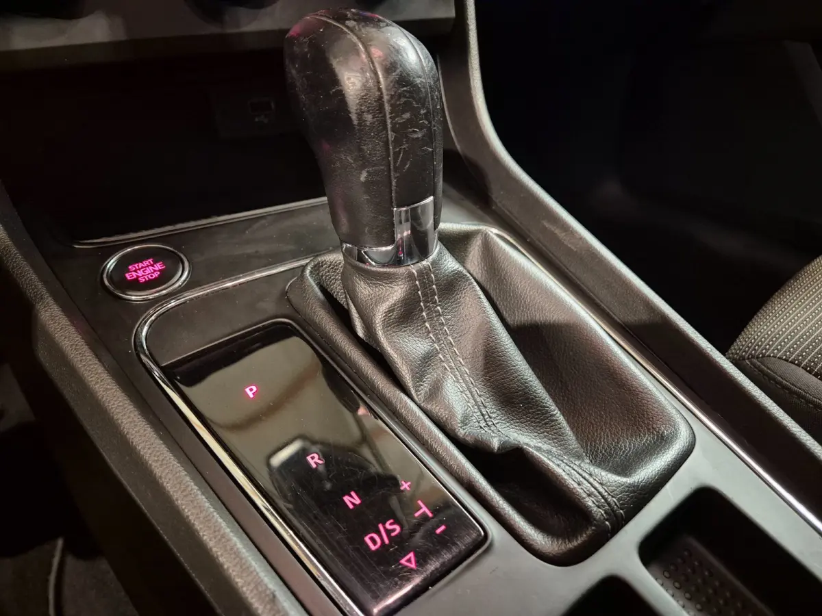 1.0 EcoTSI Style Business Intense - Automaat - Clima - Cruise - Stoelverw - Navigatie - Full Link