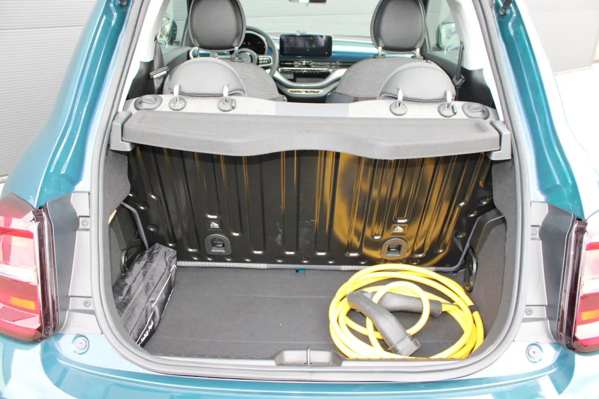 Icon 42 kWh | Fase 3 laden | Navigatie | All season | NL auto | 15.000km | Lichtmetaal | BTW |