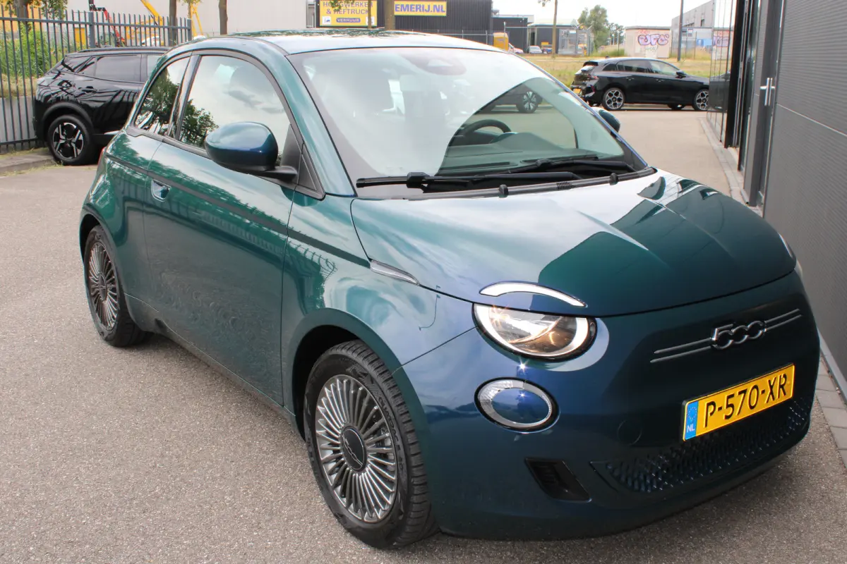 Icon 42 kWh | Fase 3 laden | Navigatie | All season | NL auto | 15.000km | Lichtmetaal | BTW |