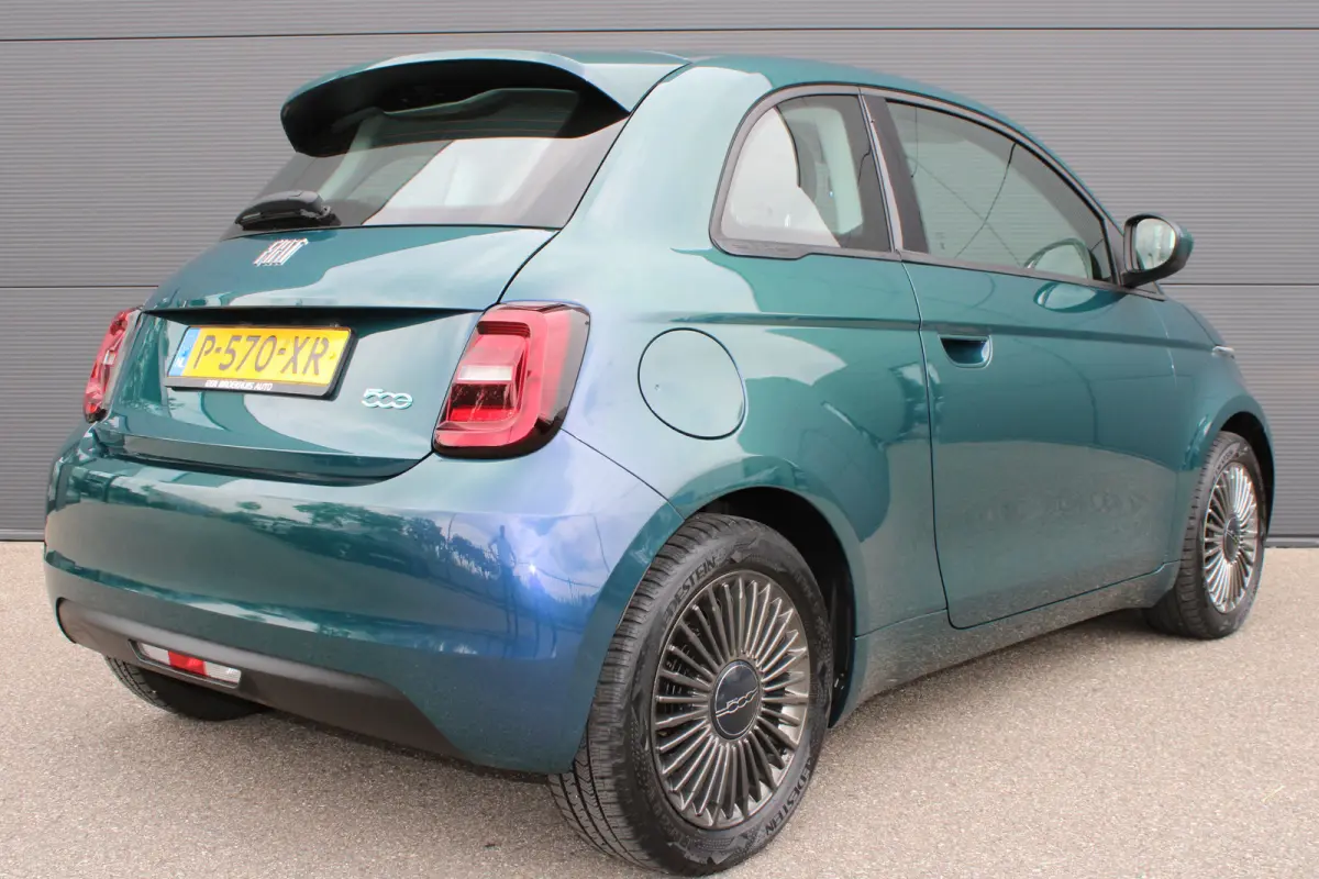 Icon 42 kWh | Fase 3 laden | Navigatie | All season | NL auto | 15.000km | Lichtmetaal | BTW |