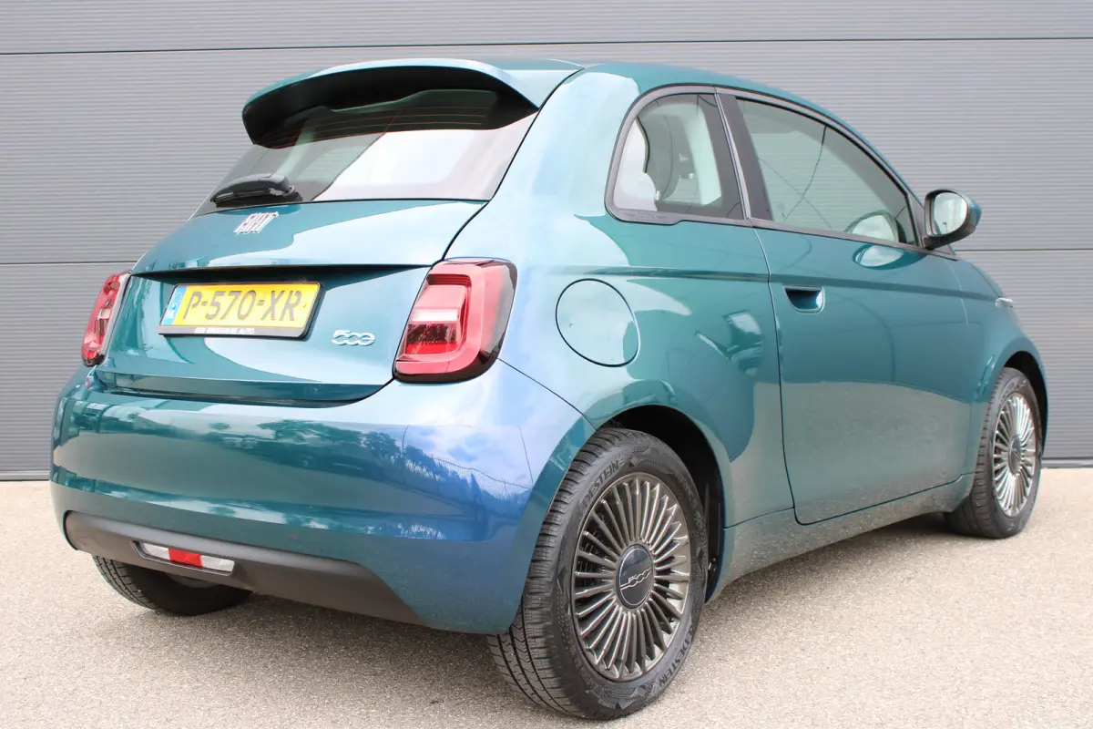 Icon 42 kWh | Fase 3 laden | Navigatie | All season | NL auto | 15.000km | Lichtmetaal | BTW |