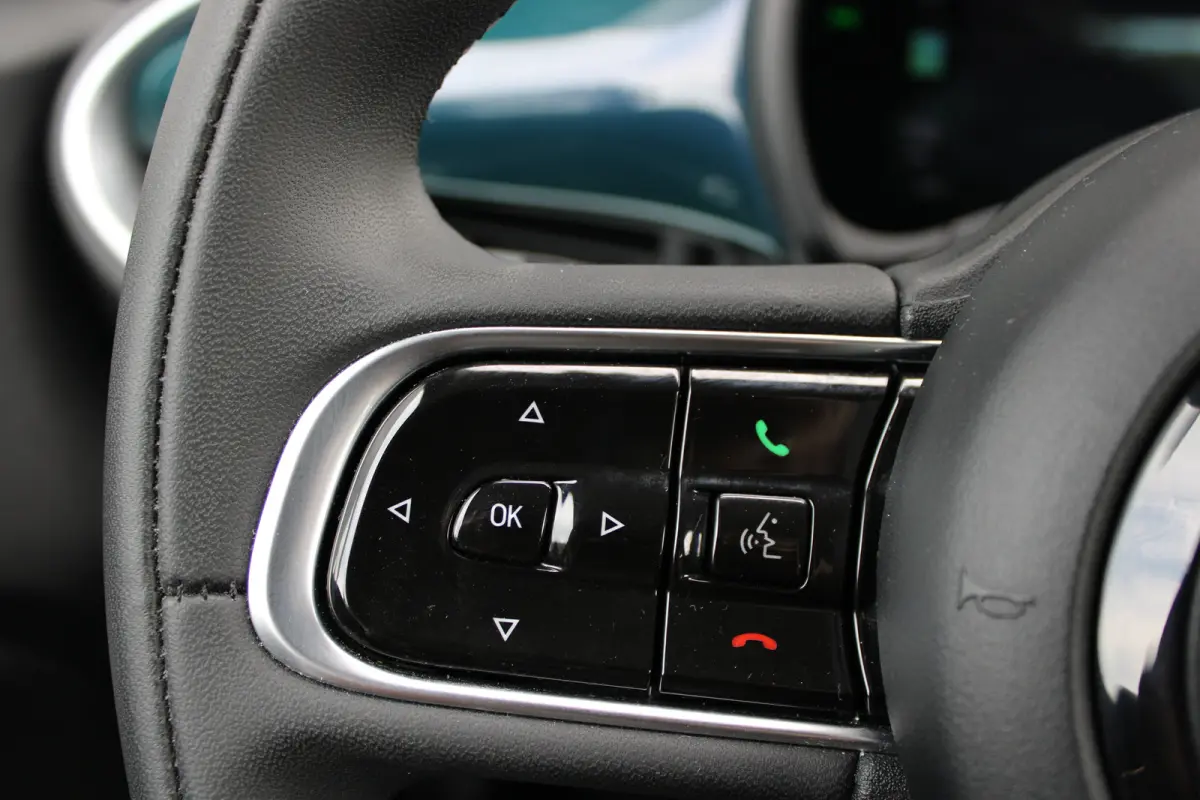 Icon 42 kWh | Fase 3 laden | Navigatie | All season | NL auto | 15.000km | Lichtmetaal | BTW |