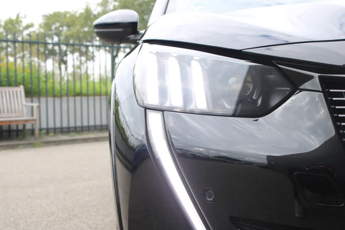 1.2 PureTech 130pk EAT8 GT | Automaat | Panoramadak | Navigatie | Camera | Apple carplay | Bluetooth |