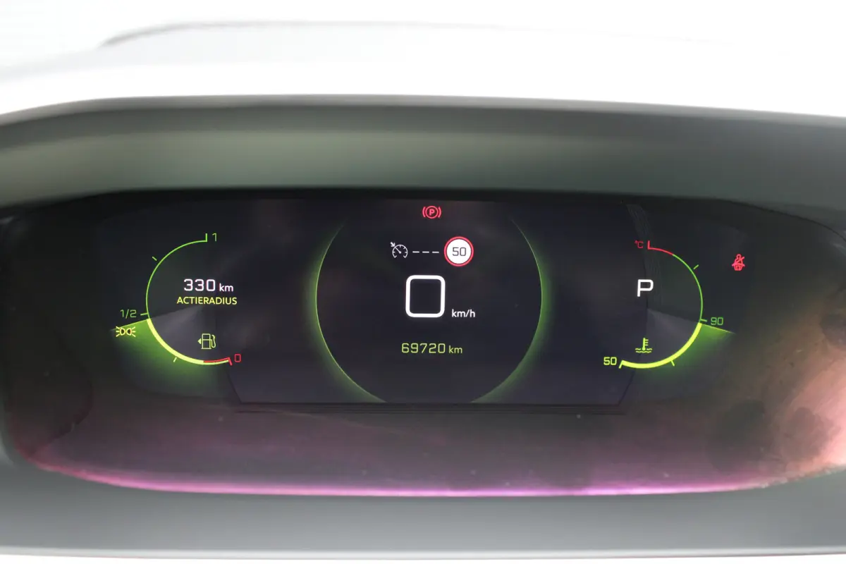 1.2 PureTech 130pk EAT8 GT | Automaat | Panoramadak | Navigatie | Camera | Apple carplay | Bluetooth |
