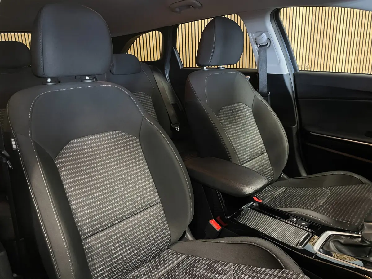 1.6 GDI PHEV DynamicLine|ANDROID AUTO|APPLE CARPLAY|LANE-ASSIST|CAMERA|CRUISE+CLIMATE|INCL. BTW|1e EIGENAAR|