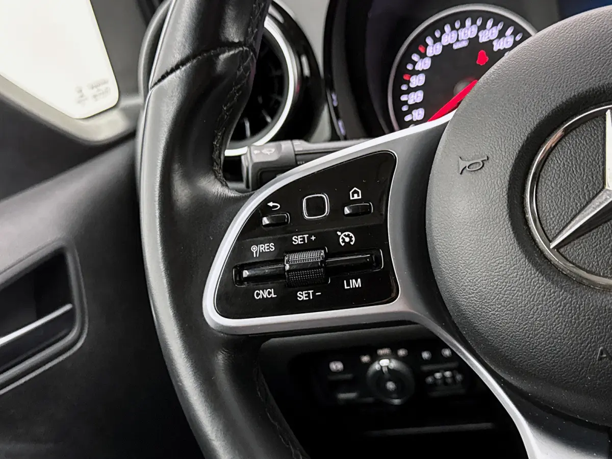 110 CDI L1 Pro Automaat Carplay Cruise control Trekhaak Inrichting