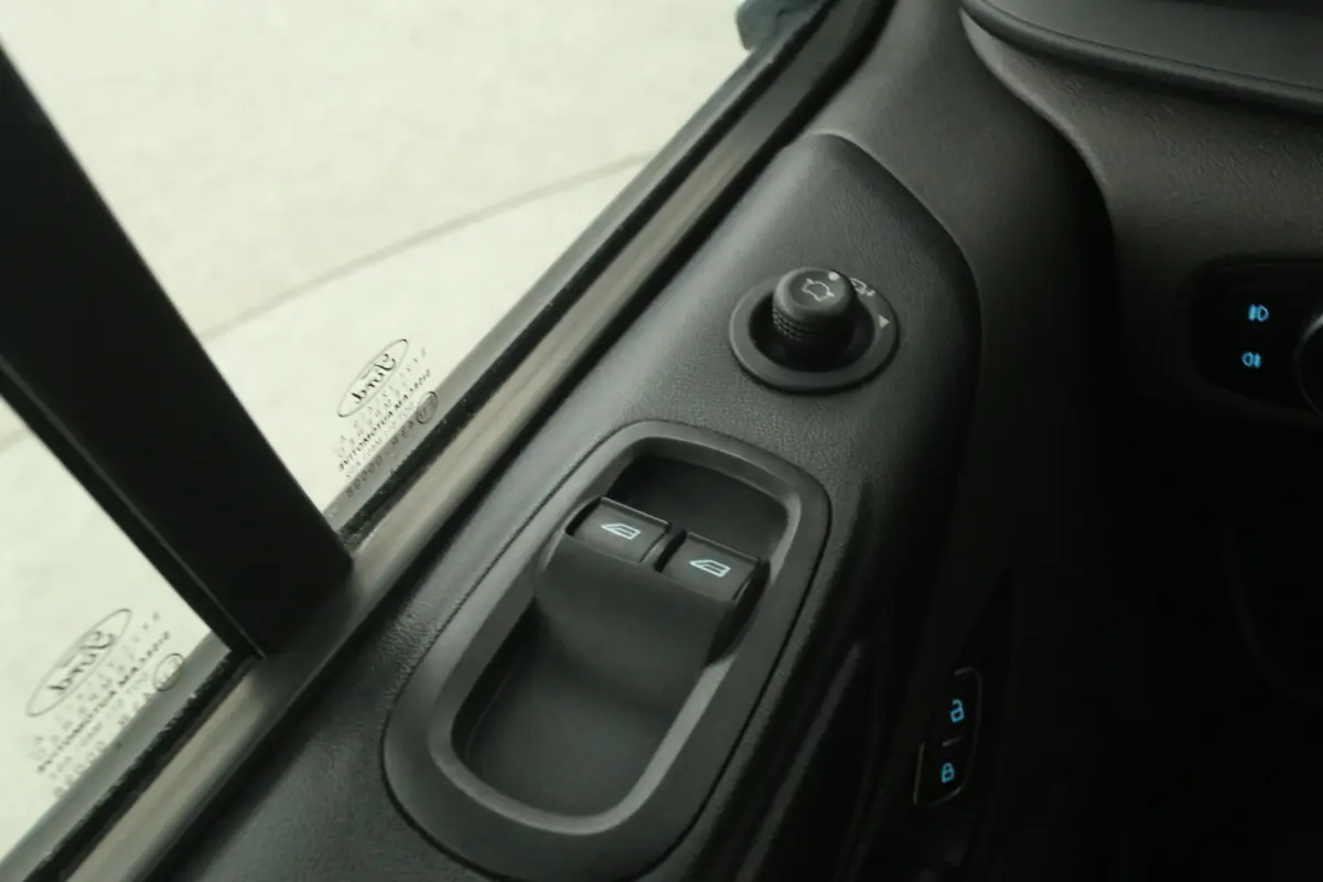 2.0 TDCI L1H1 | Marge | Airco | Cruise | Carplay | 3 Zits | Navi | Trekhaak | Imperiaal | Parkeersens.