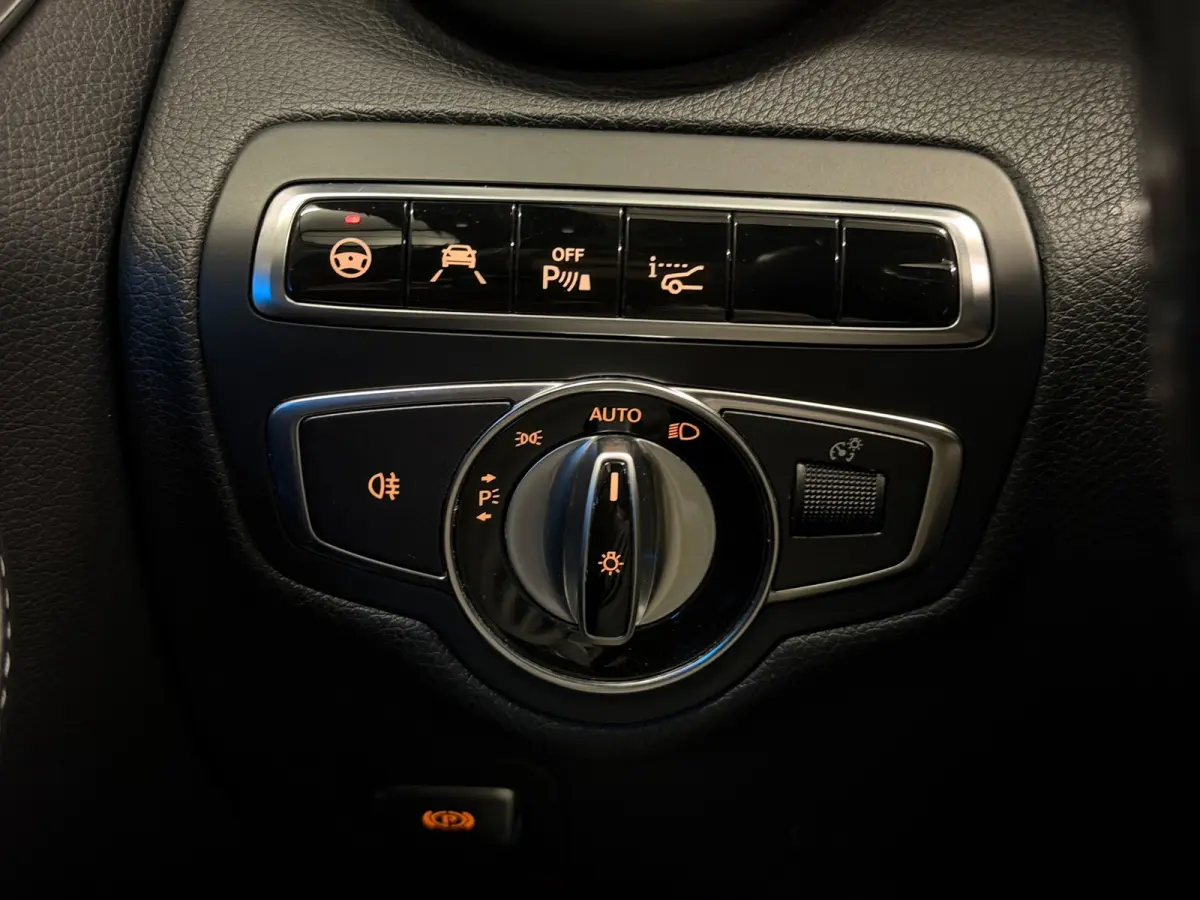 220 CDI AMG|C63 PACK|PANO|HUD|MEMORY|FULL