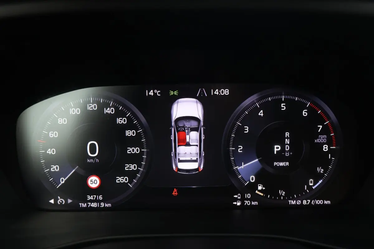 T4 Black Edition | Stoelverwarming | Trekhaak | Parkeercamera | H/K | Memory Seats | Keyless