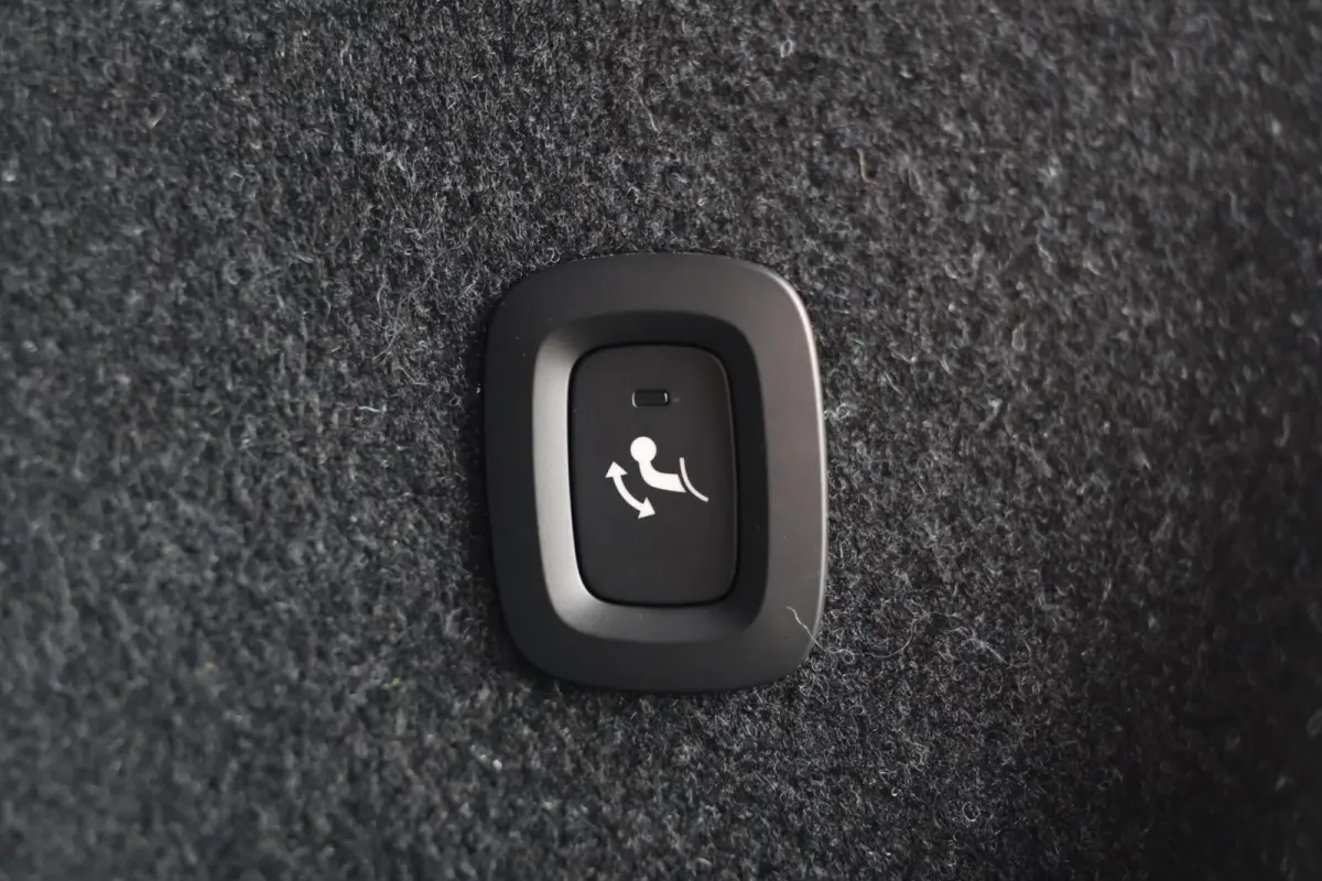 T4 Black Edition | Stoelverwarming | Trekhaak | Parkeercamera | H/K | Memory Seats | Keyless