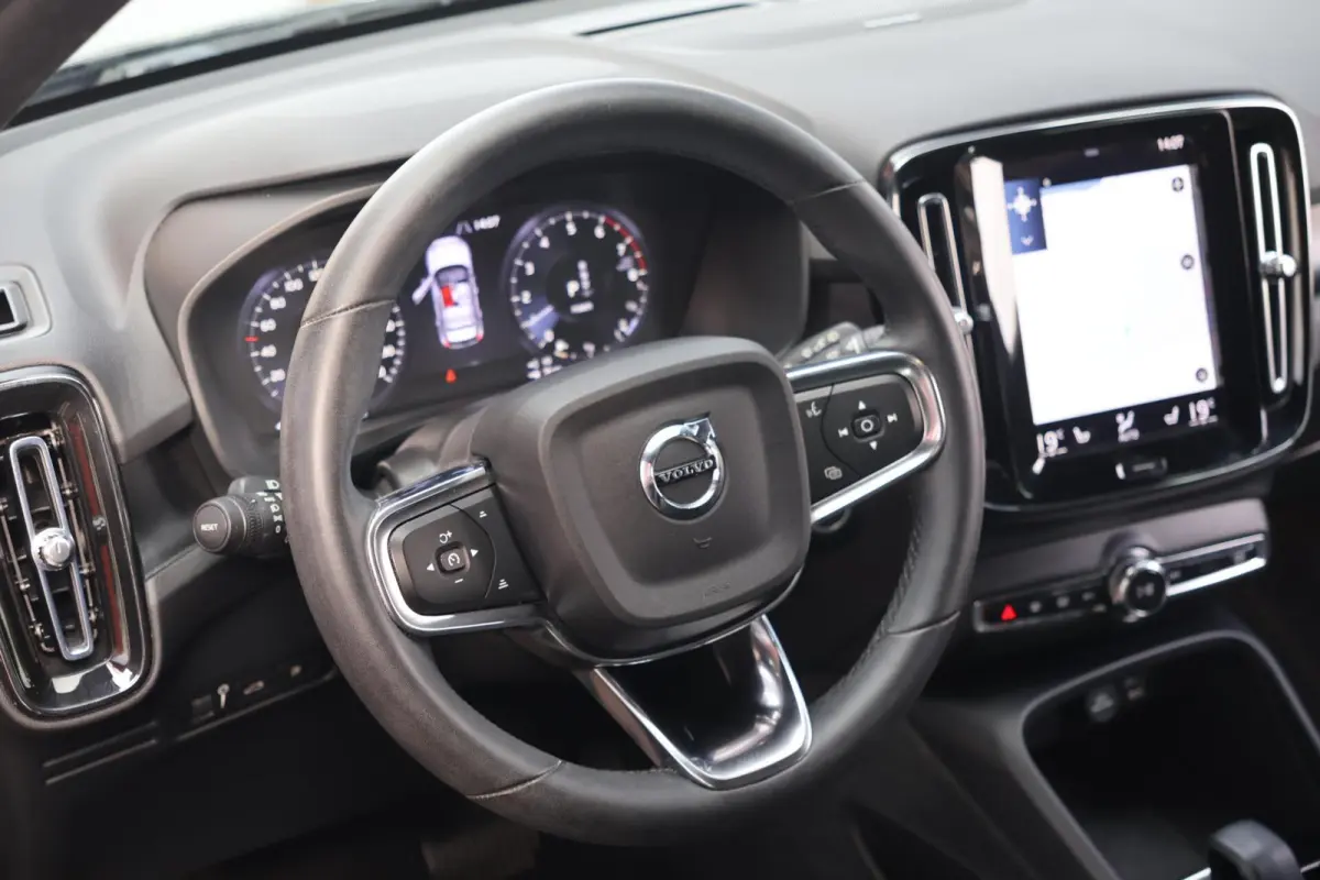 T4 Black Edition | Stoelverwarming | Trekhaak | Parkeercamera | H/K | Memory Seats | Keyless