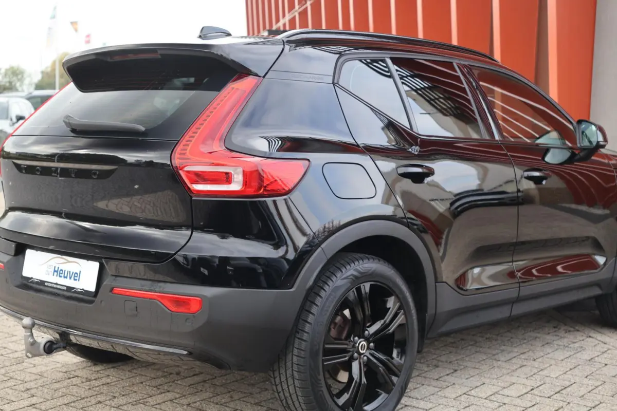 T4 Black Edition | Stoelverwarming | Trekhaak | Parkeercamera | H/K | Memory Seats | Keyless