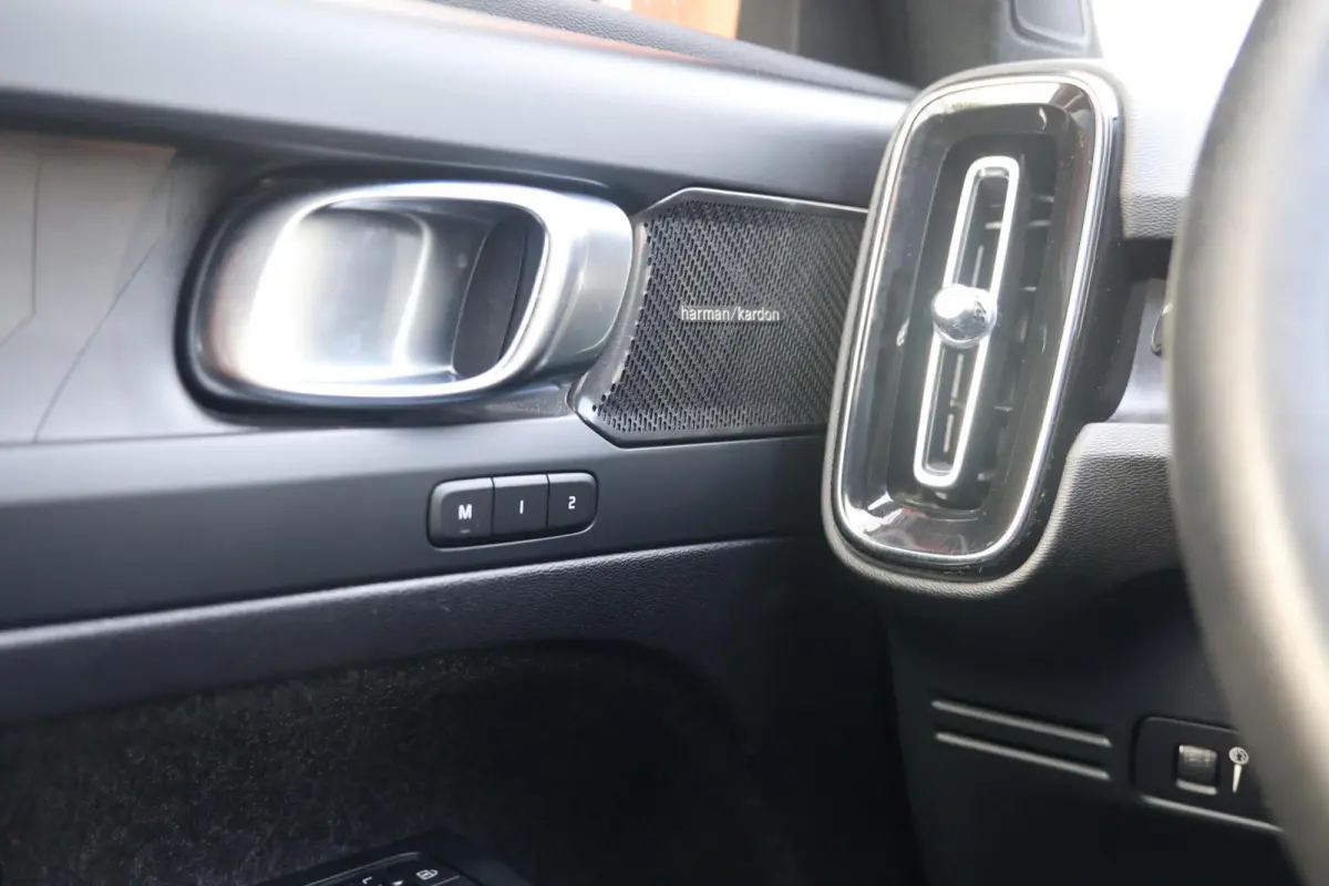 T4 Black Edition | Stoelverwarming | Trekhaak | Parkeercamera | H/K | Memory Seats | Keyless