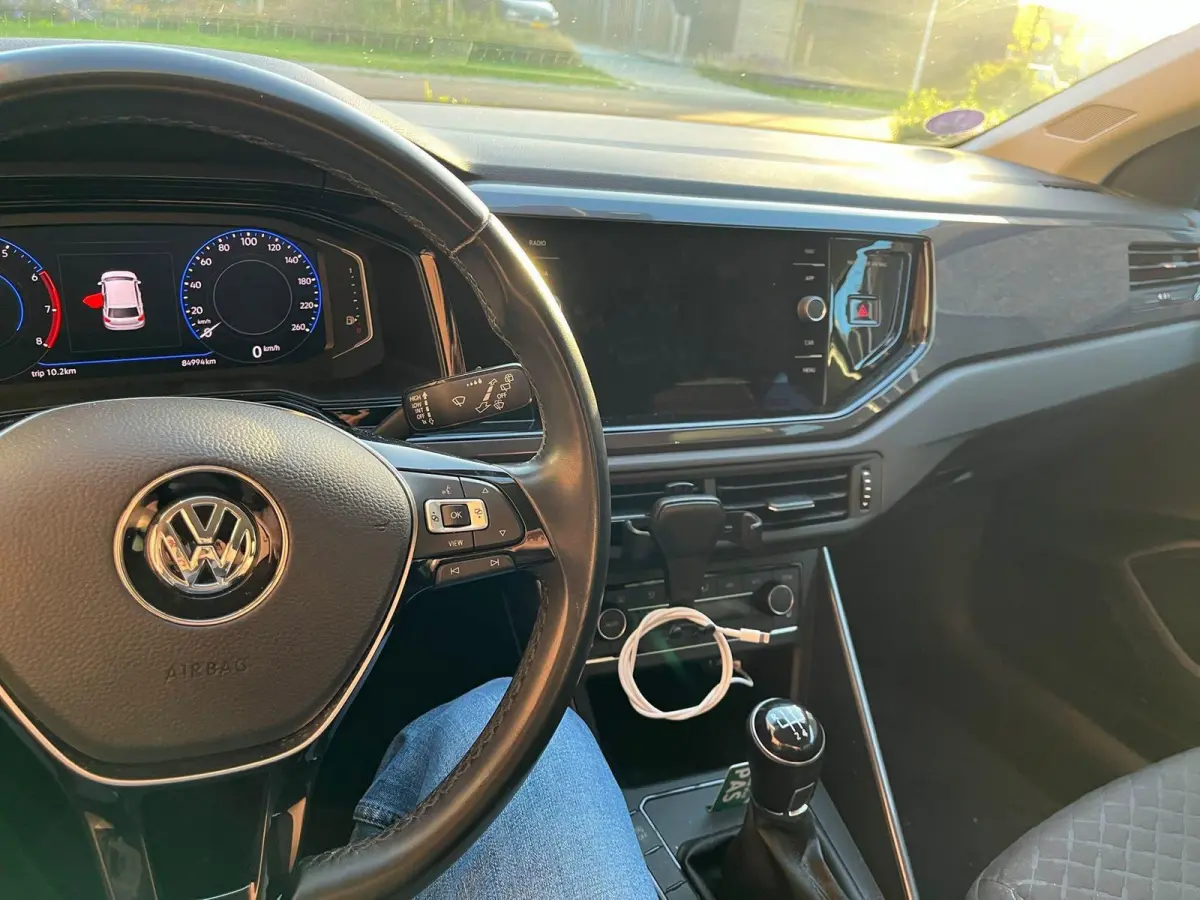 1.0 TSI Highline Business R 95 PK