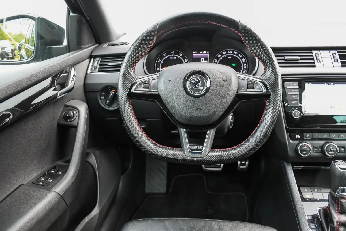 2.0 TSI RS 230 Pano Schaalstoel CarPlay