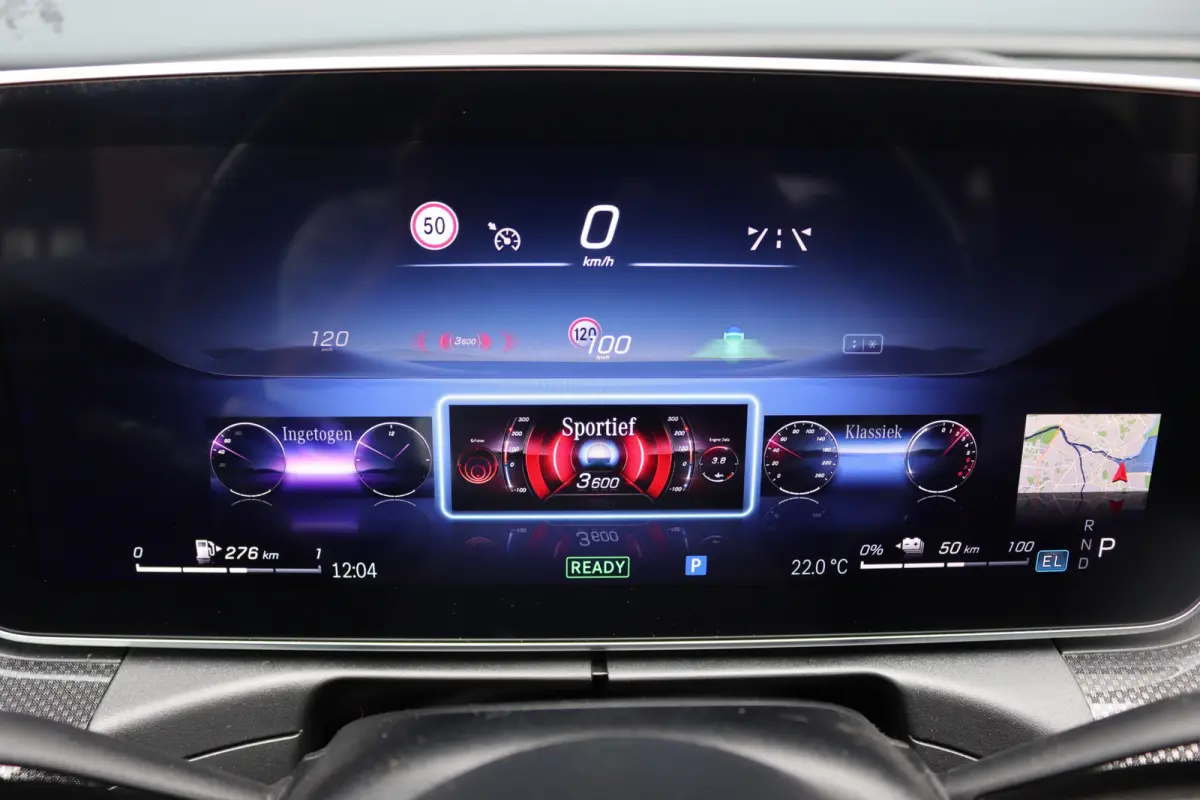 300 e AMG Line | Panoramadak | Distronic | Memory | Trekhaak | Digital Light | Surround Camera | Keyless Go | Dodehoekassistent |