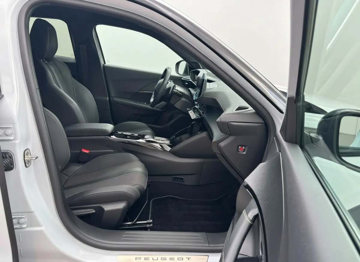 1.2 Hybrid 145 GT Navi Acc Clima Stoelverwarming