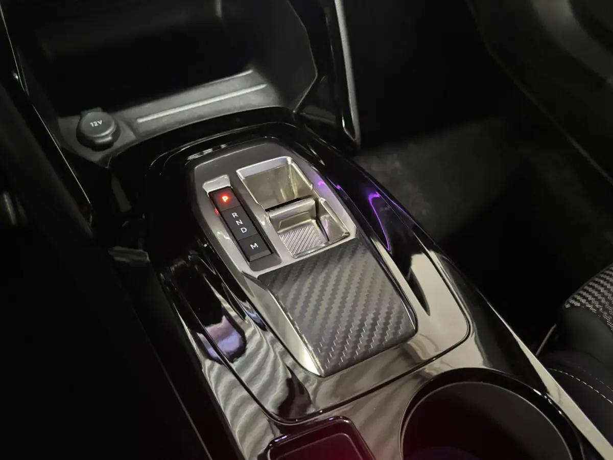 1.2 Hybrid 145 GT Navi Acc Clima Stoelverwarming