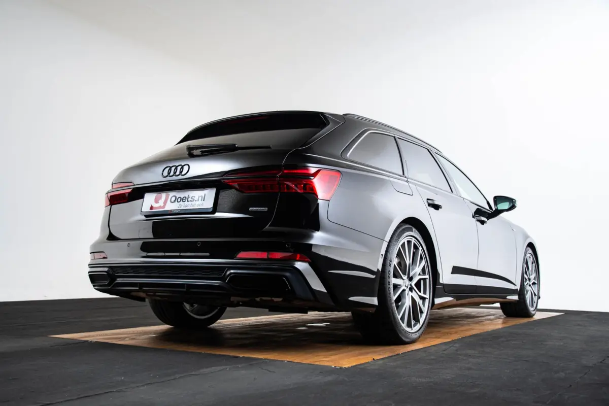 55 TFSI e quattro Competition Adaptieve Cruise Control - B&O - Top View 360° cameras - Achterklep, automatisch bedienbaar - Sportstoelen - Stoelverwarming vóór - Hemelbekleding in stof zw