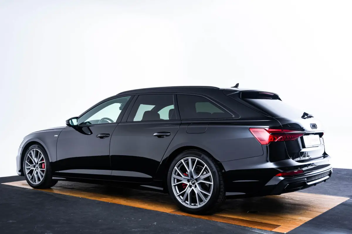 55 TFSI e quattro Competition Adaptieve Cruise Control - B&O - Top View 360° cameras - Achterklep, automatisch bedienbaar - Sportstoelen - Stoelverwarming vóór - Hemelbekleding in stof zw