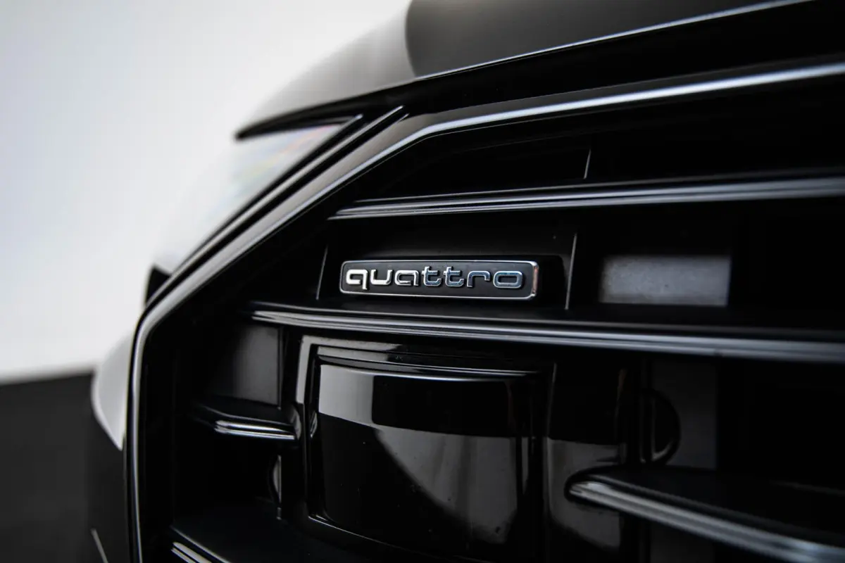 55 TFSI e quattro Competition Adaptieve Cruise Control - B&O - Top View 360° cameras - Achterklep, automatisch bedienbaar - Sportstoelen - Stoelverwarming vóór - Hemelbekleding in stof zw