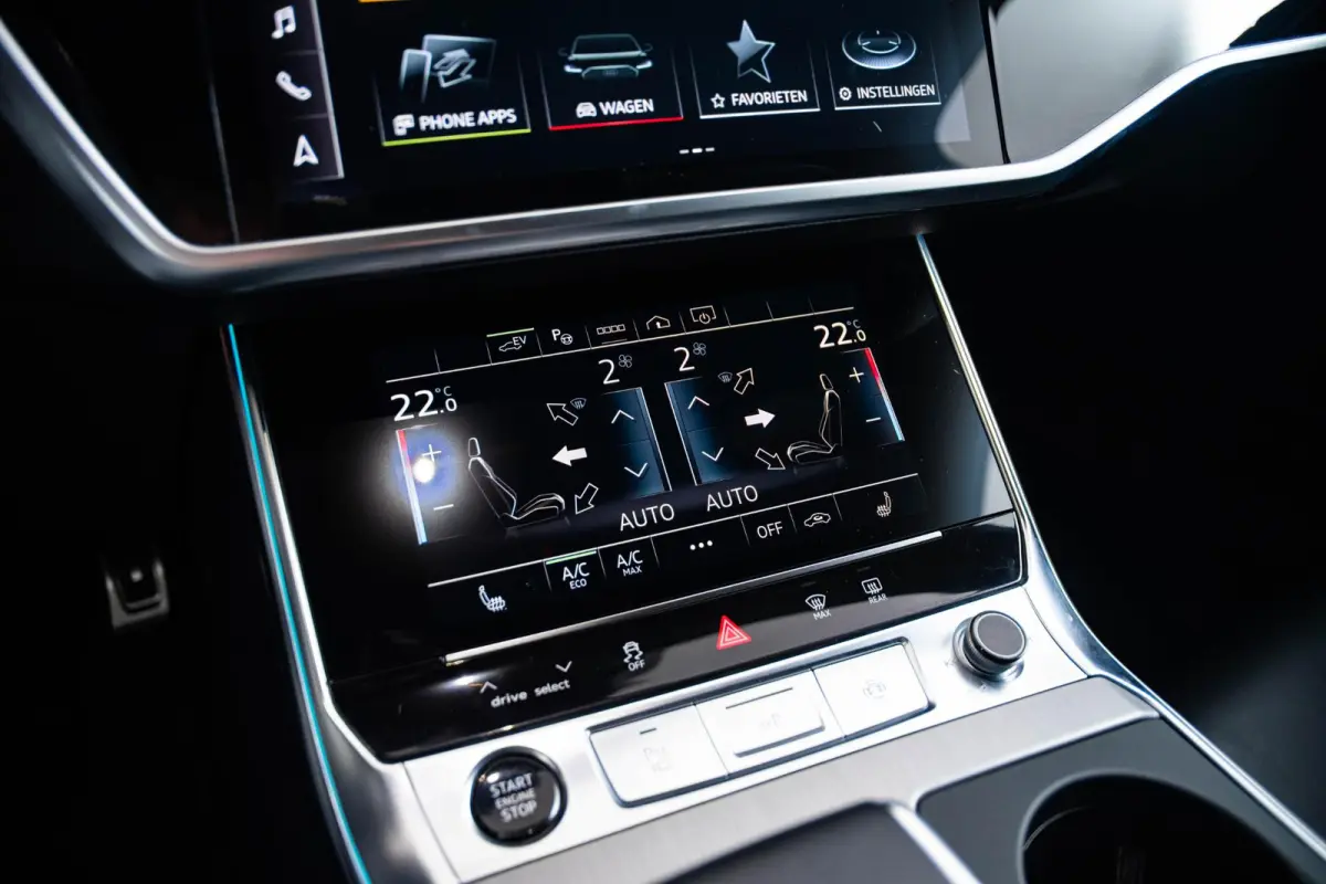 55 TFSI e quattro Competition Adaptieve Cruise Control - B&O - Top View 360° cameras - Achterklep, automatisch bedienbaar - Sportstoelen - Stoelverwarming vóór - Hemelbekleding in stof zw