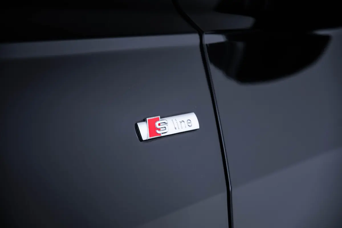 55 TFSI e quattro Competition Adaptieve Cruise Control - B&O - Top View 360° cameras - Achterklep, automatisch bedienbaar - Sportstoelen - Stoelverwarming vóór - Hemelbekleding in stof zw