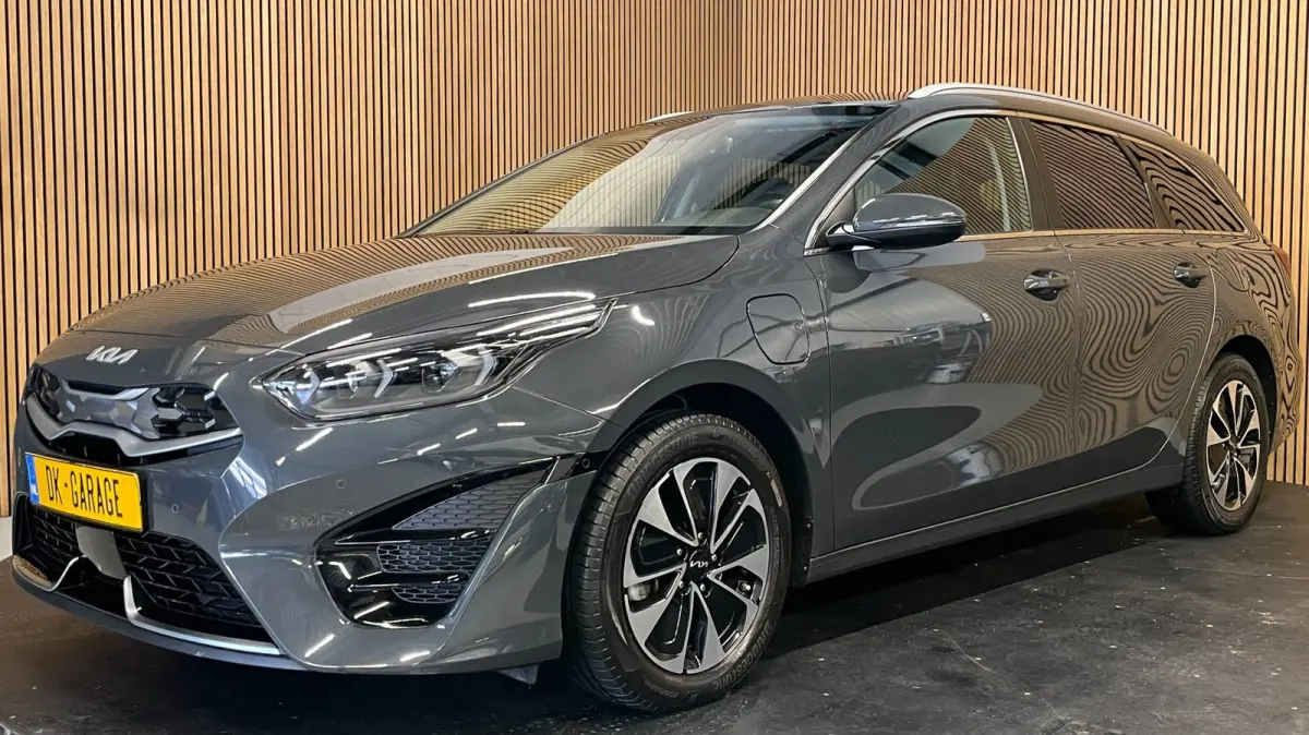1.6 GDi PHEV DynamicPlusLine|ACC|ANDROID|DIGITAL COCKPIT|CARPLAY|STOEL+STUURVERW|CAMERA|CRUISE+CLIMA|1e EIG|