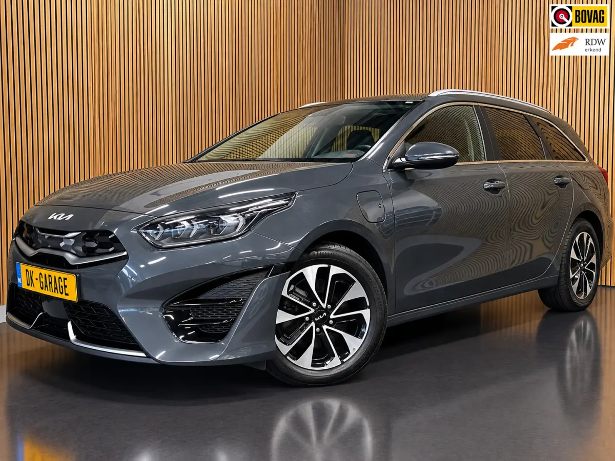 1.6 GDi PHEV DynamicPlusLine|ACC|ANDROID|DIGITAL COCKPIT|CARPLAY|STOEL+STUURVERW|CAMERA|CRUISE+CLIMA|1e EIG|
